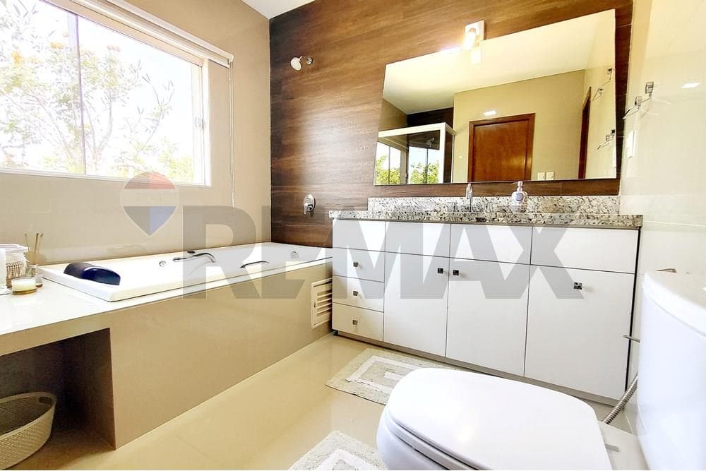 VENDO DÚPLEX EN BARRIO MBURUCUYÁ – 2