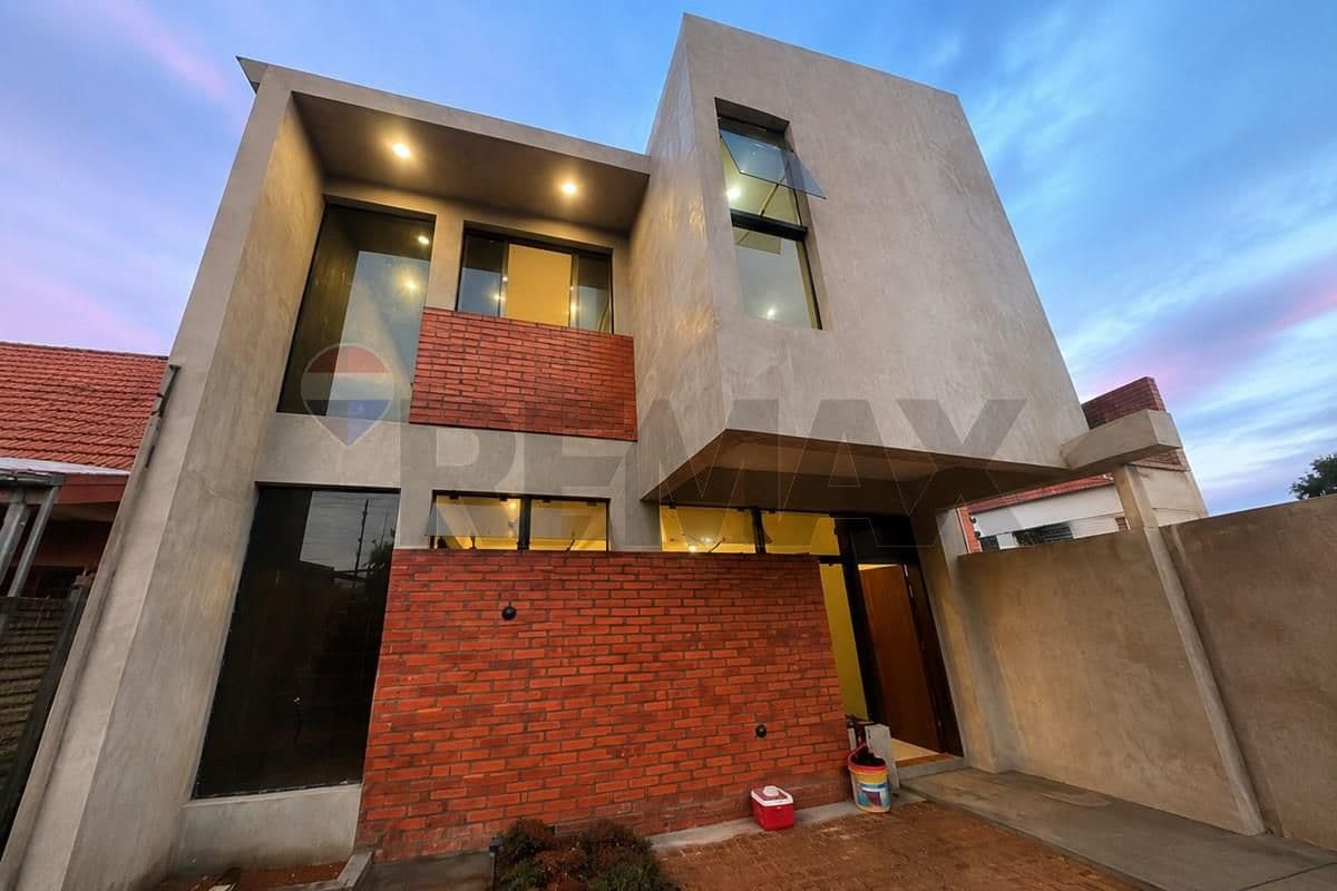HERMOSO Dúplex en venta Lambaré – 2