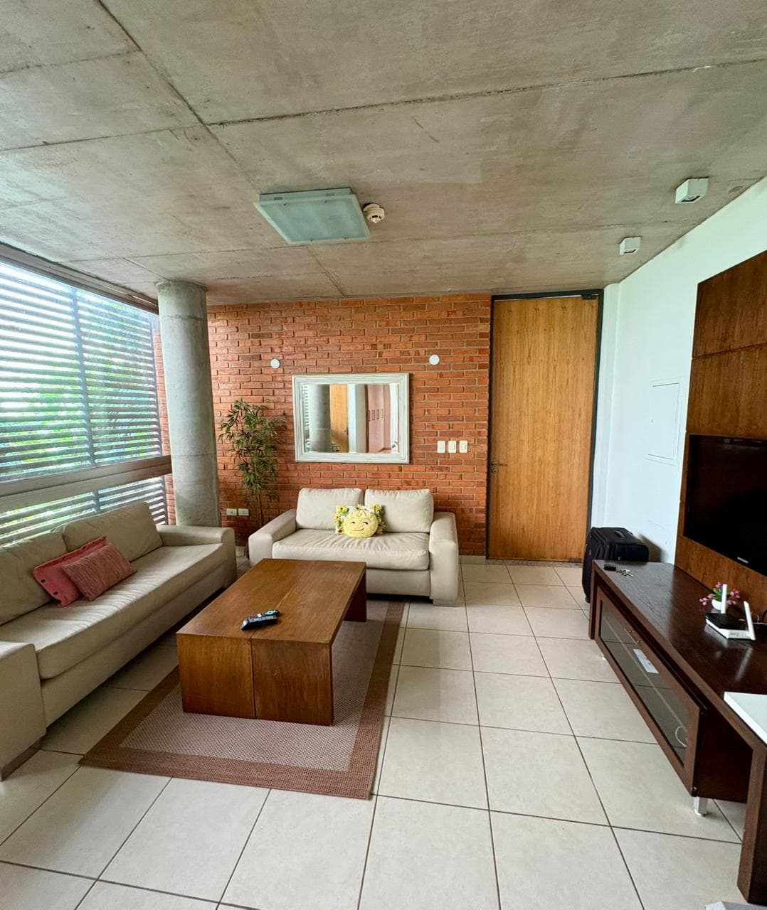 Amplio Departamento 1 Dorm Con Cochera En Recoleta