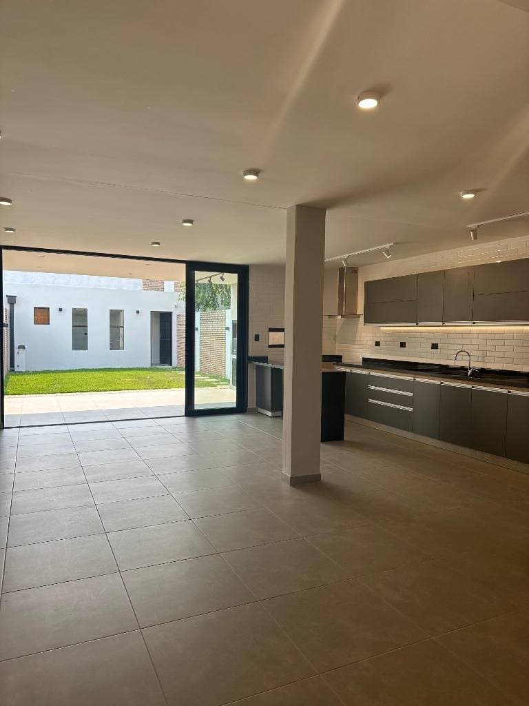 ALQUILO DUPLEX ZONA RAKIURA – 3