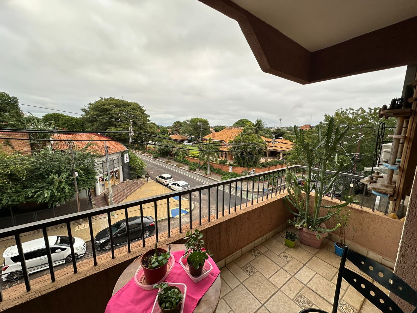 Vendo Depto De 2 Dormitorios + Area De Servicio En Villa Morra!!
