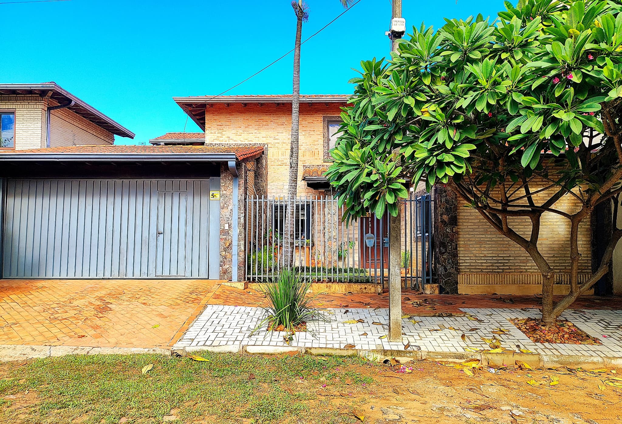 VENDO CASA CON SALIDAS A 2 CALLES EN FERNANDO ZONA NORTE – 2