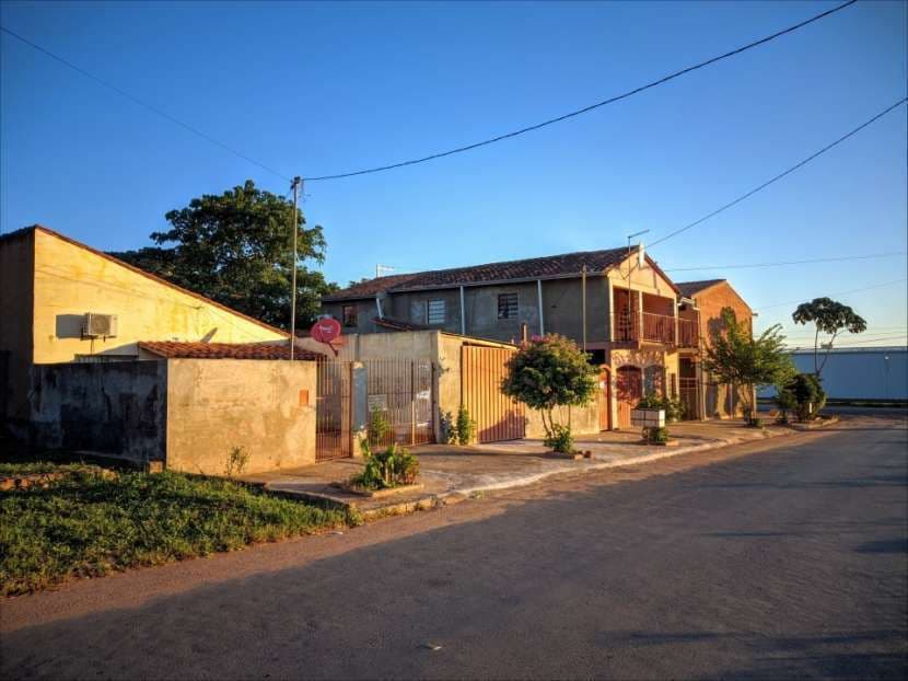 Casa y amplios salones para negocio en esquina - Ypane sobre Acceso Sur – 2