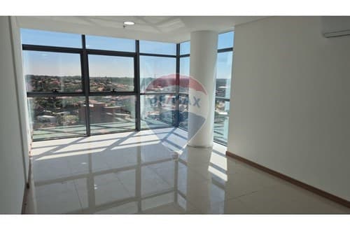 EN ALQUILER OFICINAS EN TRADING PARK