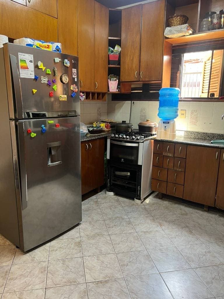 EN VENTA CASA CON PATIO Y PISCINA EN FERNANDO DE LA MORA – 3