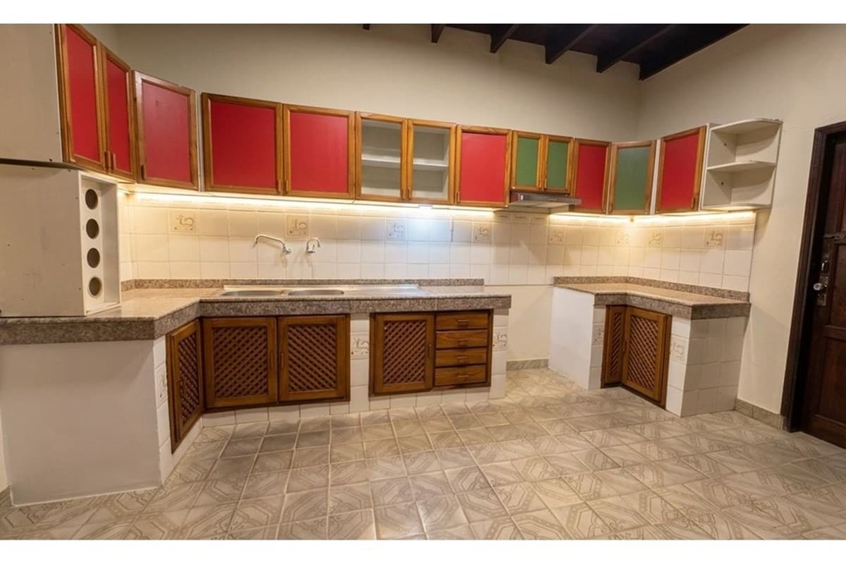 Alquilo casa en Laurelty, Luque – 2