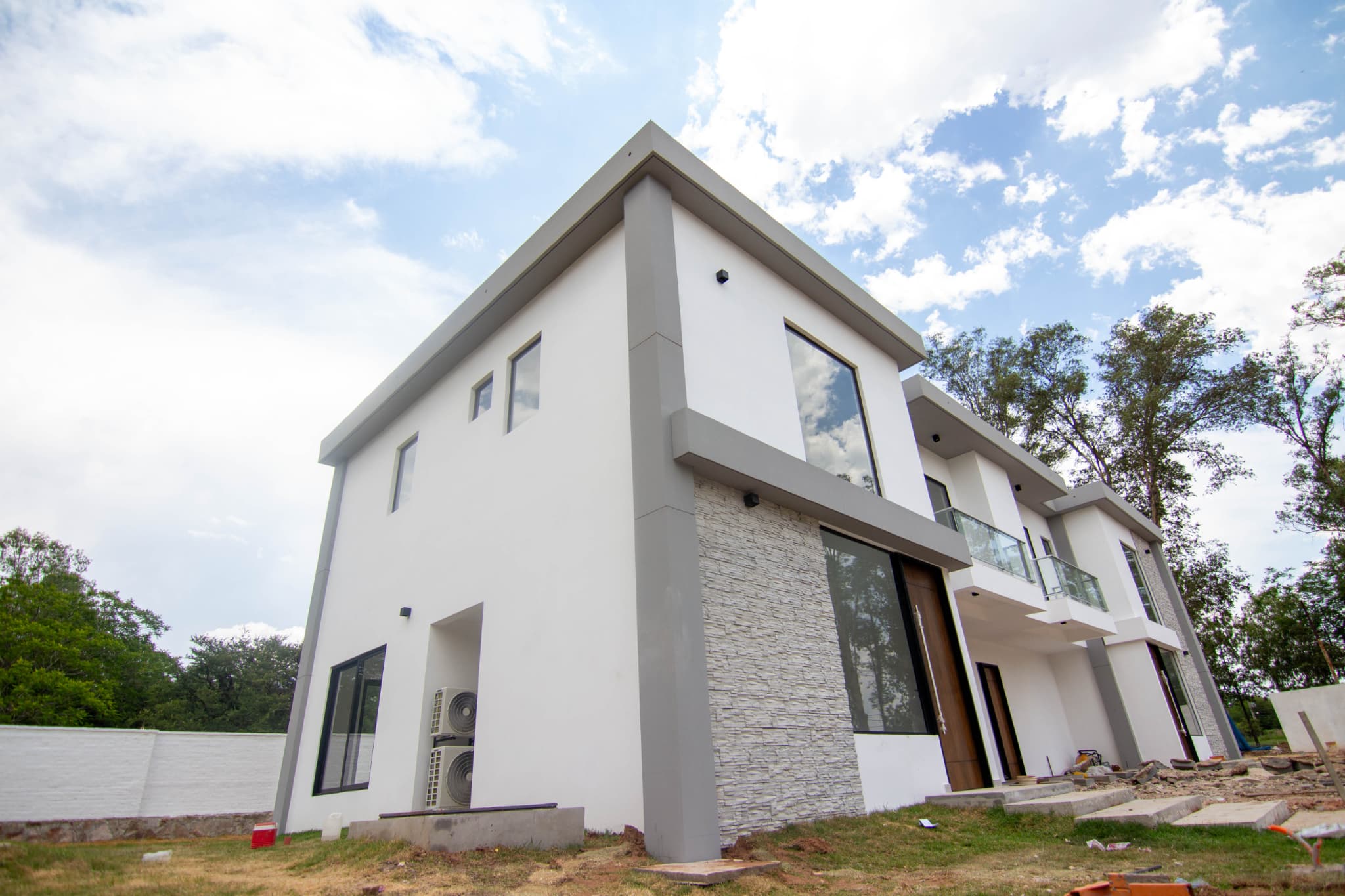 VENDO CASA A ESTRENAR EN SURUBI'I