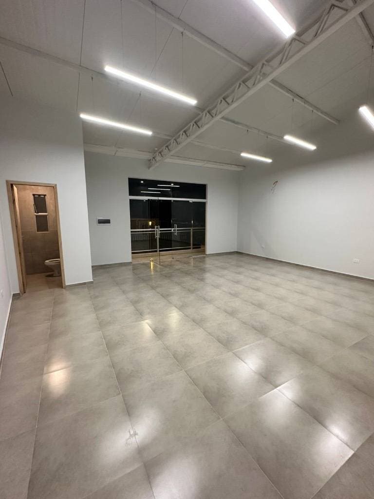 Alquilo Salones Comerciales En El Barrio Trinidad – 3