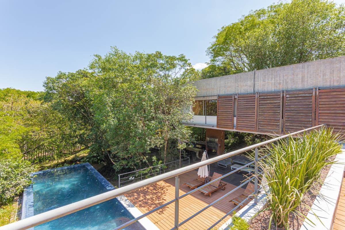 RESIDENCIA EN VENTA CON VISTA AL LAGO YPACARAÍ – 3