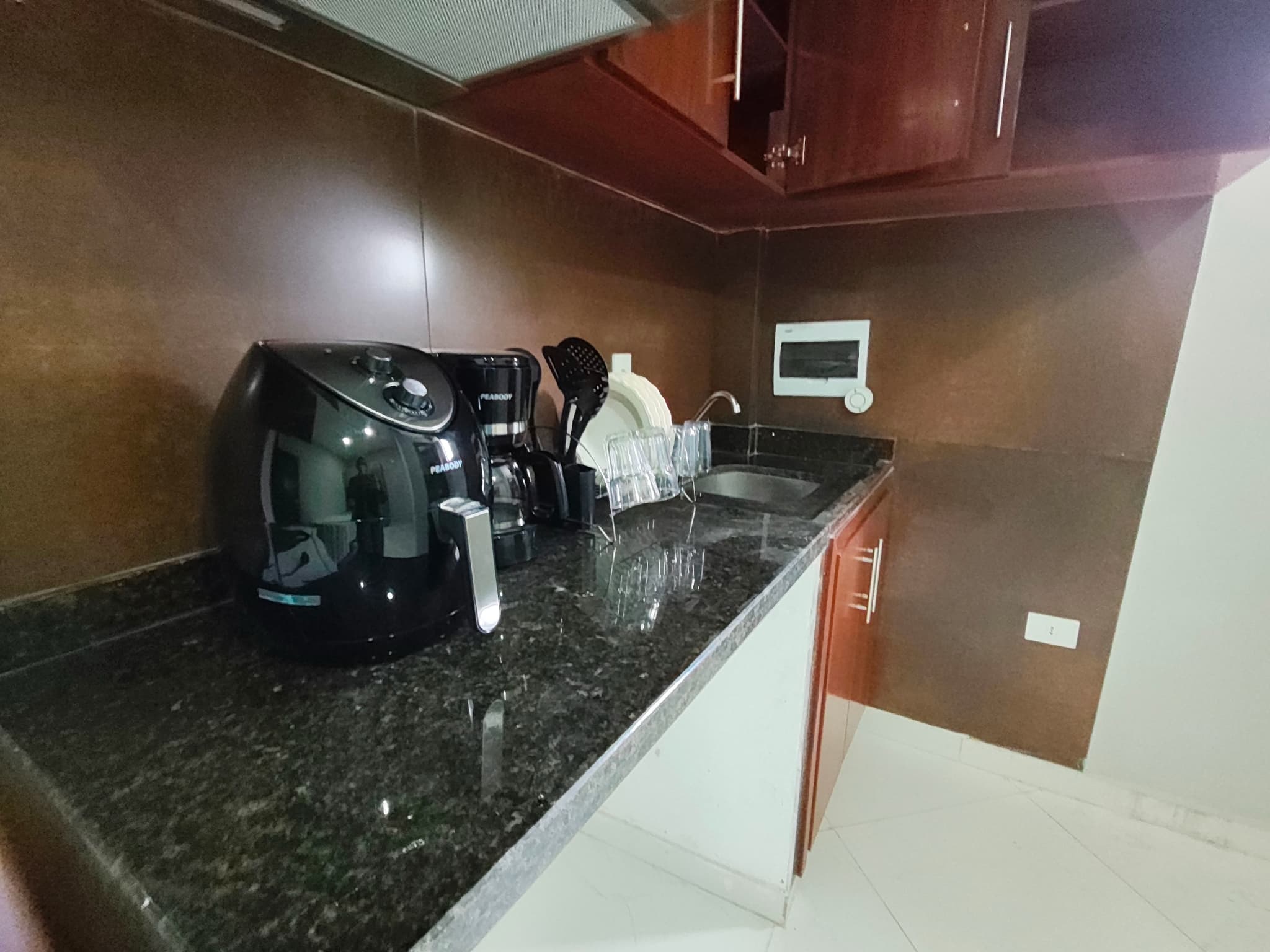 ALQUILO MONOAMBIENTE A ESTRENAR! TOTALMENTE AMOBLADO EN LAMBARÉ – 2