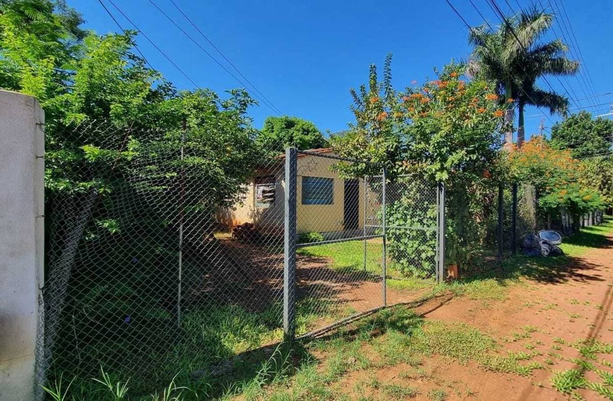 VENTA DE TERRENO MAS PEQUEÑA CONSTRUCCION EN MORA KUE LUQUE – 3