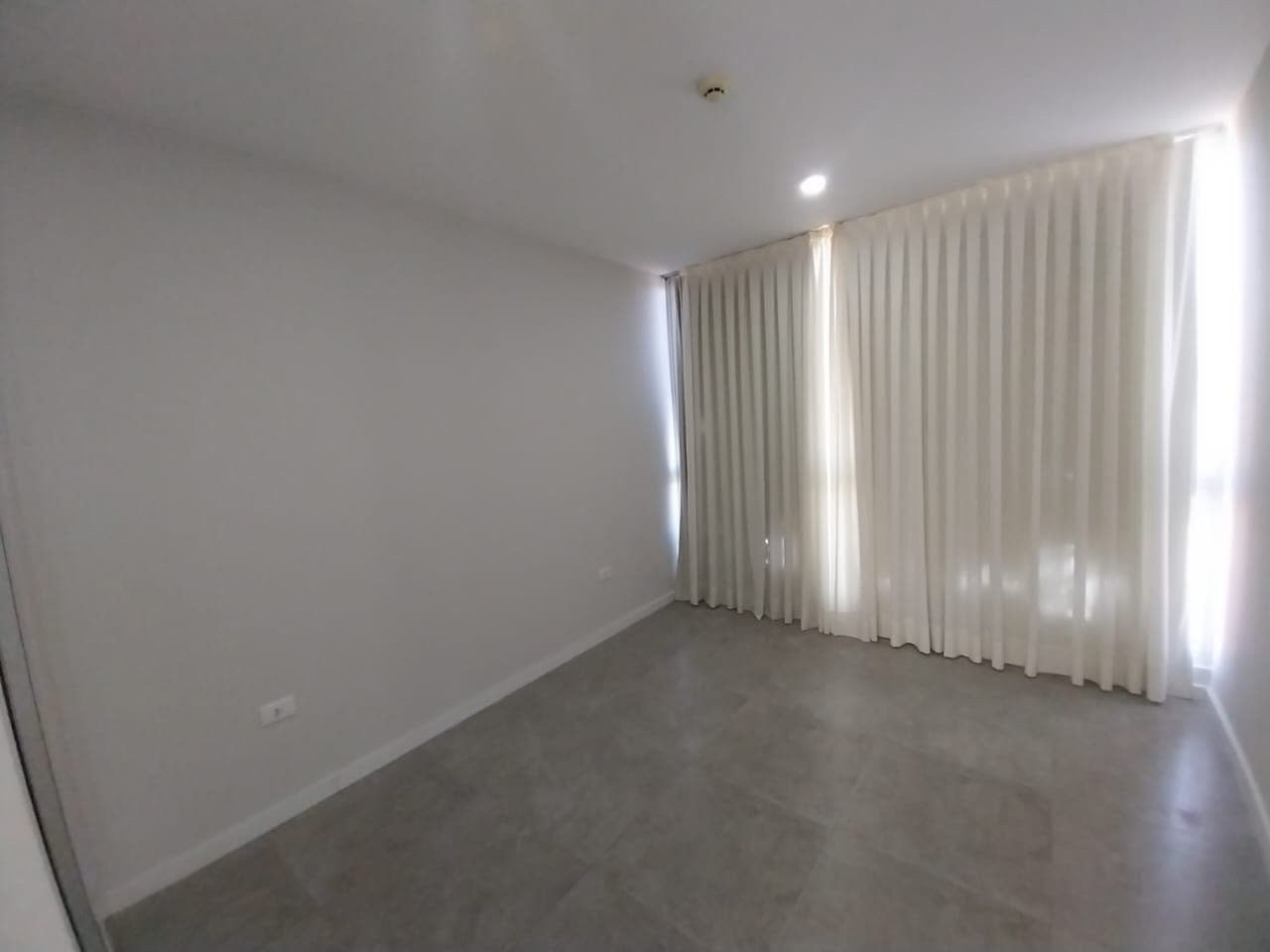 Alquilo Departamento de 2 habitaciones. Barrio San Cristobal. COD 102 – 3