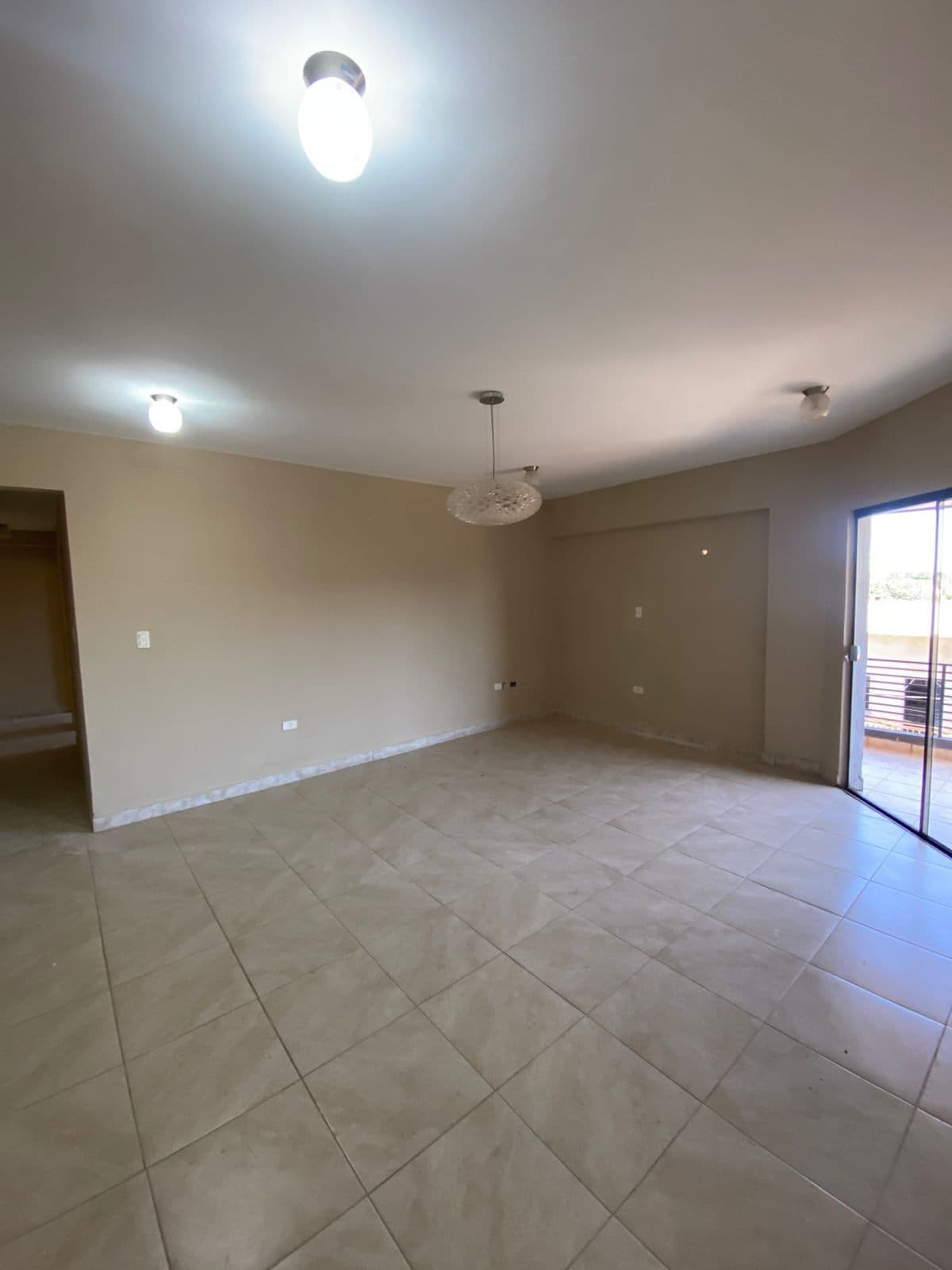 Local Comercial en alquiler ubicado en Zona Sur – 2