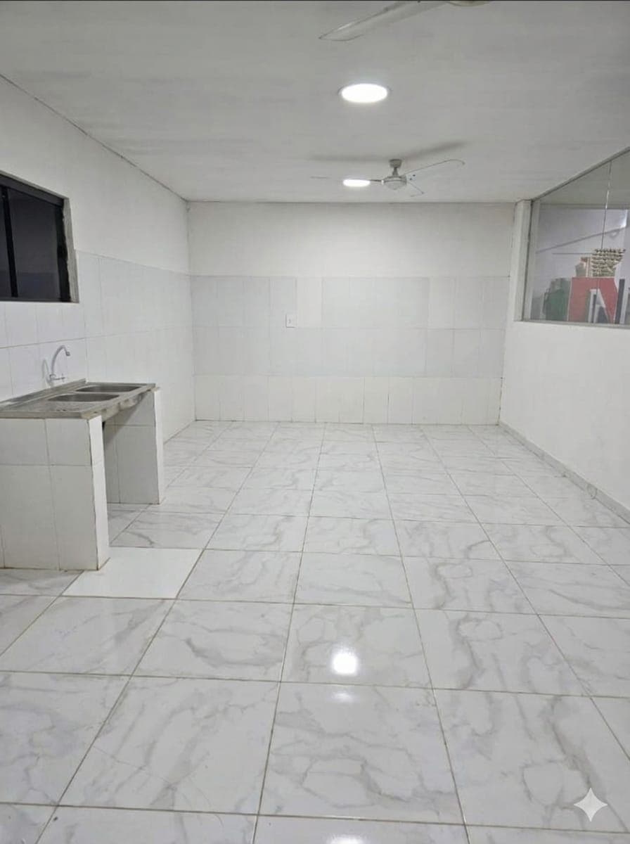 ALQUILO SALON COMERCIAL EN SAN ANTONIO – 3