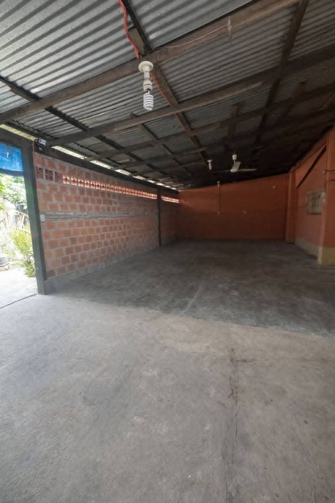 VENTA DE CASA +TERRENO EN M. ROQUE ALONSO – 3