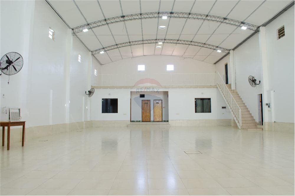ALQUILO DEPOSITO CON SHOW ROOM EN SAN LORENZO