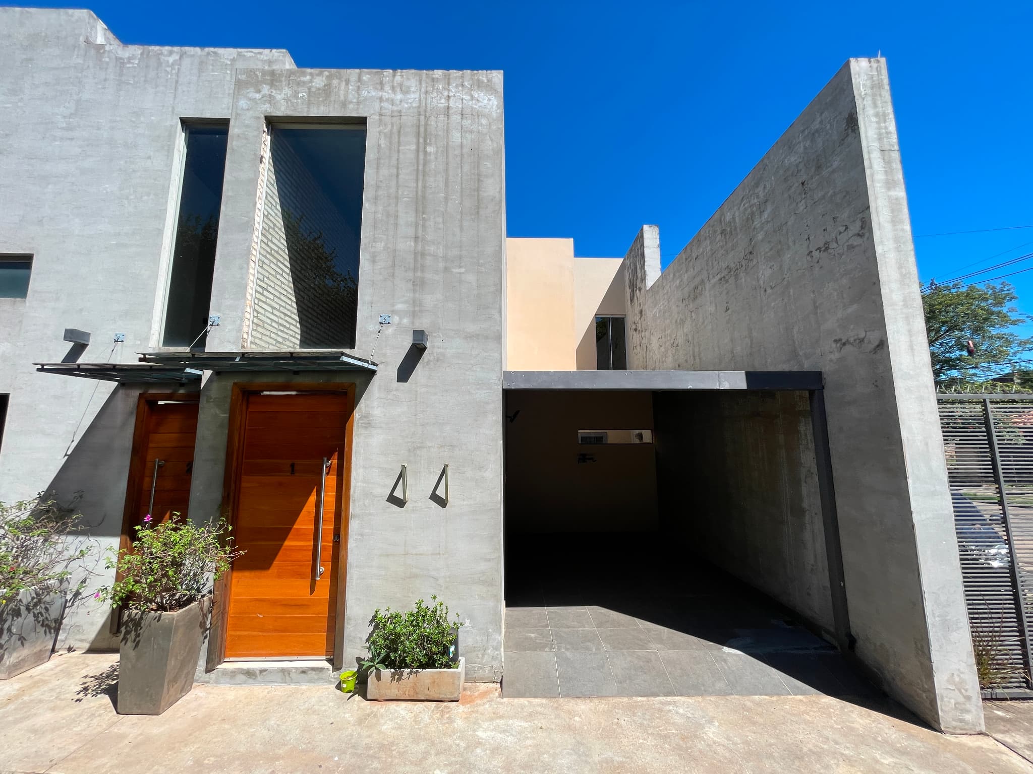 ALQUILO DUPLEX AMOBLADO ZONA EJE CORPORATIVO