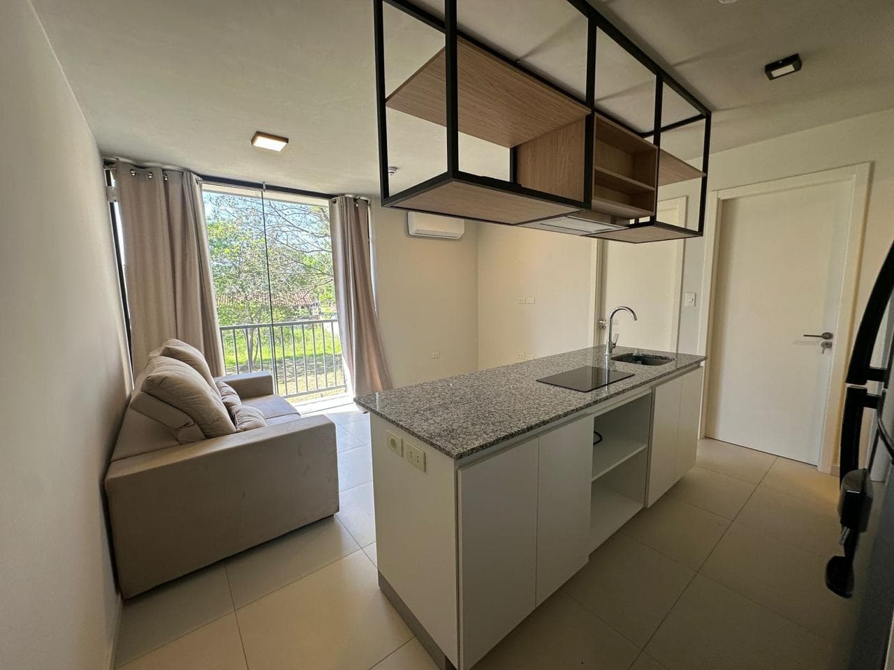 Alquilo Dpto Semi Amoblado De 2 Habitaciones. - Luque. – 2