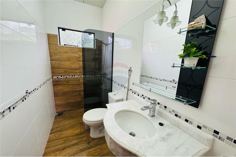 J.A. VENDO HERMOSA CASA EN MARAMBURE, LUQUE – 2