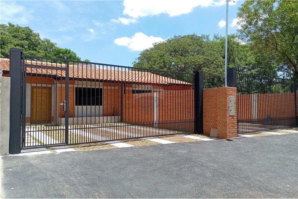 Amplio chalet a estrenar de 2 hab en Villa Elisa J.A.