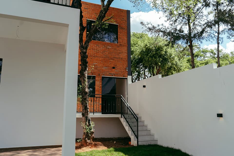 Casa En Venta. - Barrio Paraíso, 3 Dormitorios. – 3