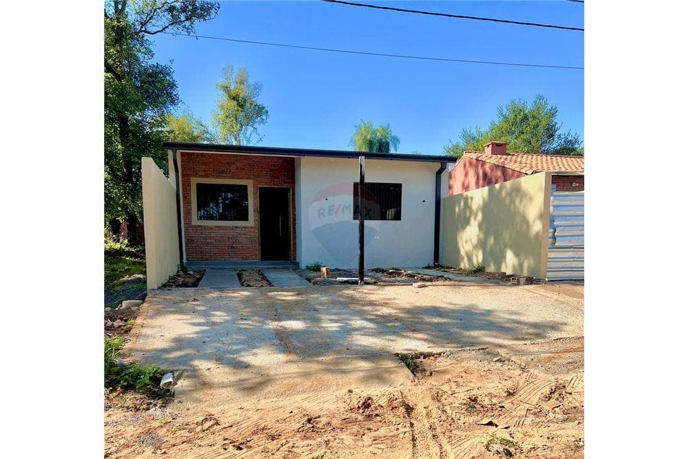 Chalet - Venta - San Lorenzo, invierte en un hogar cómodo!