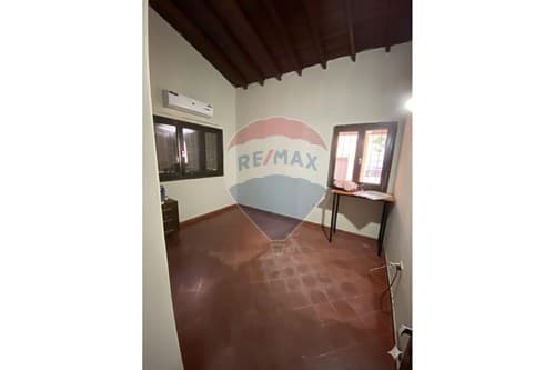 Casa-Venta-PY Asunción Sajonia 1085 Juan de Garay 1085 esquife. Orihuela – 2