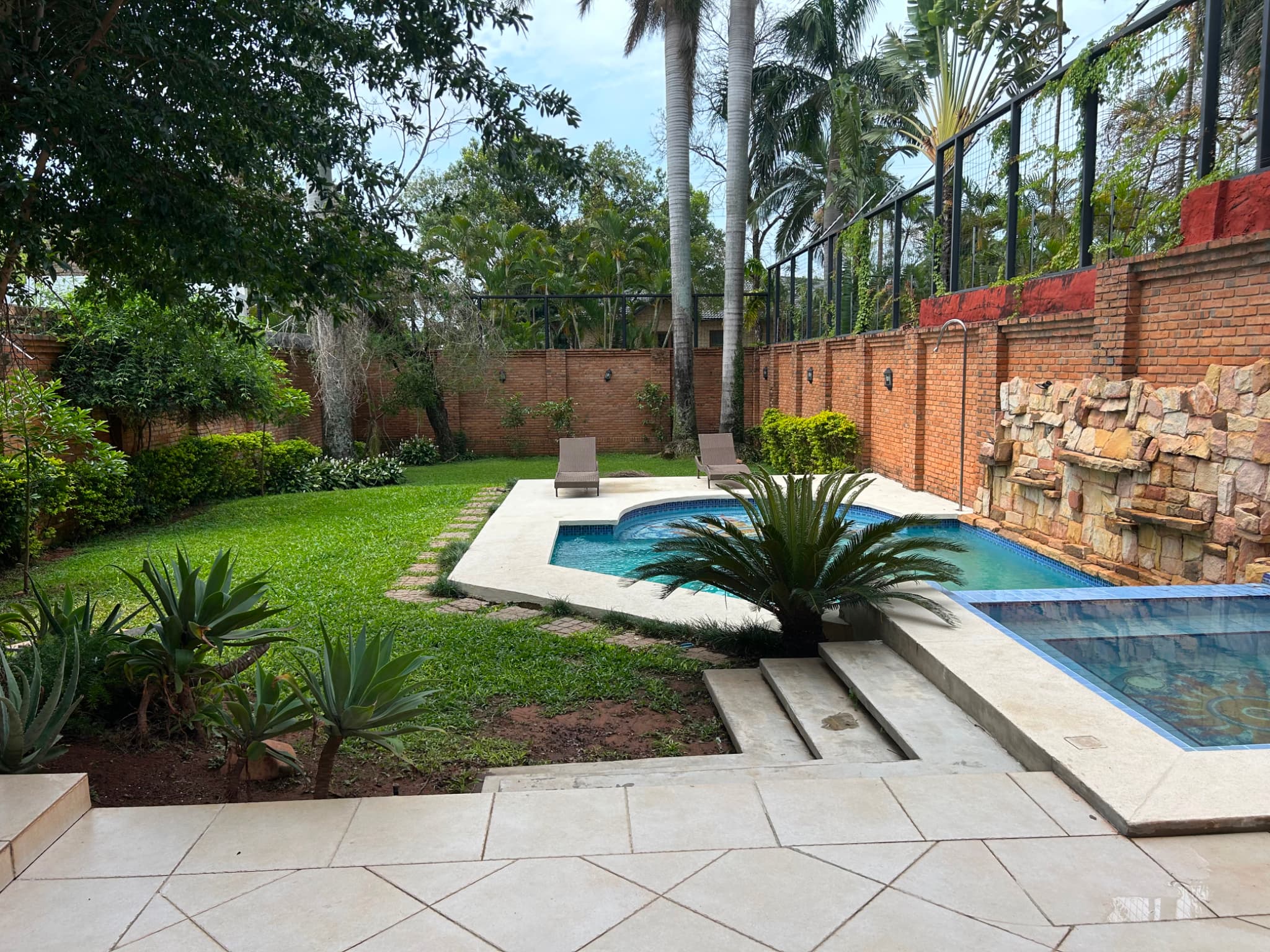 Casa Barrio Mburucuya – 2