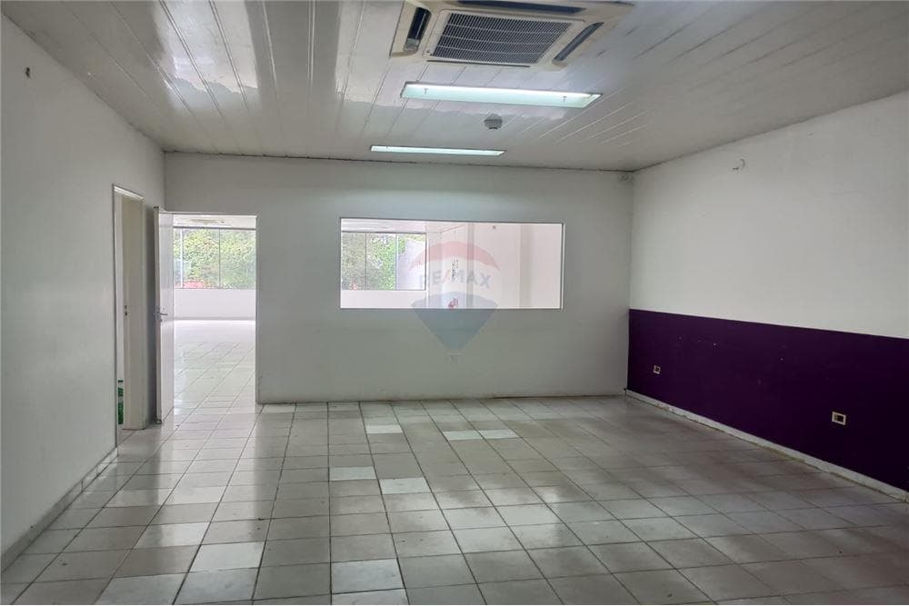 AMPLIO Y LUMINOSO LOCAL COMERCIAL – 3