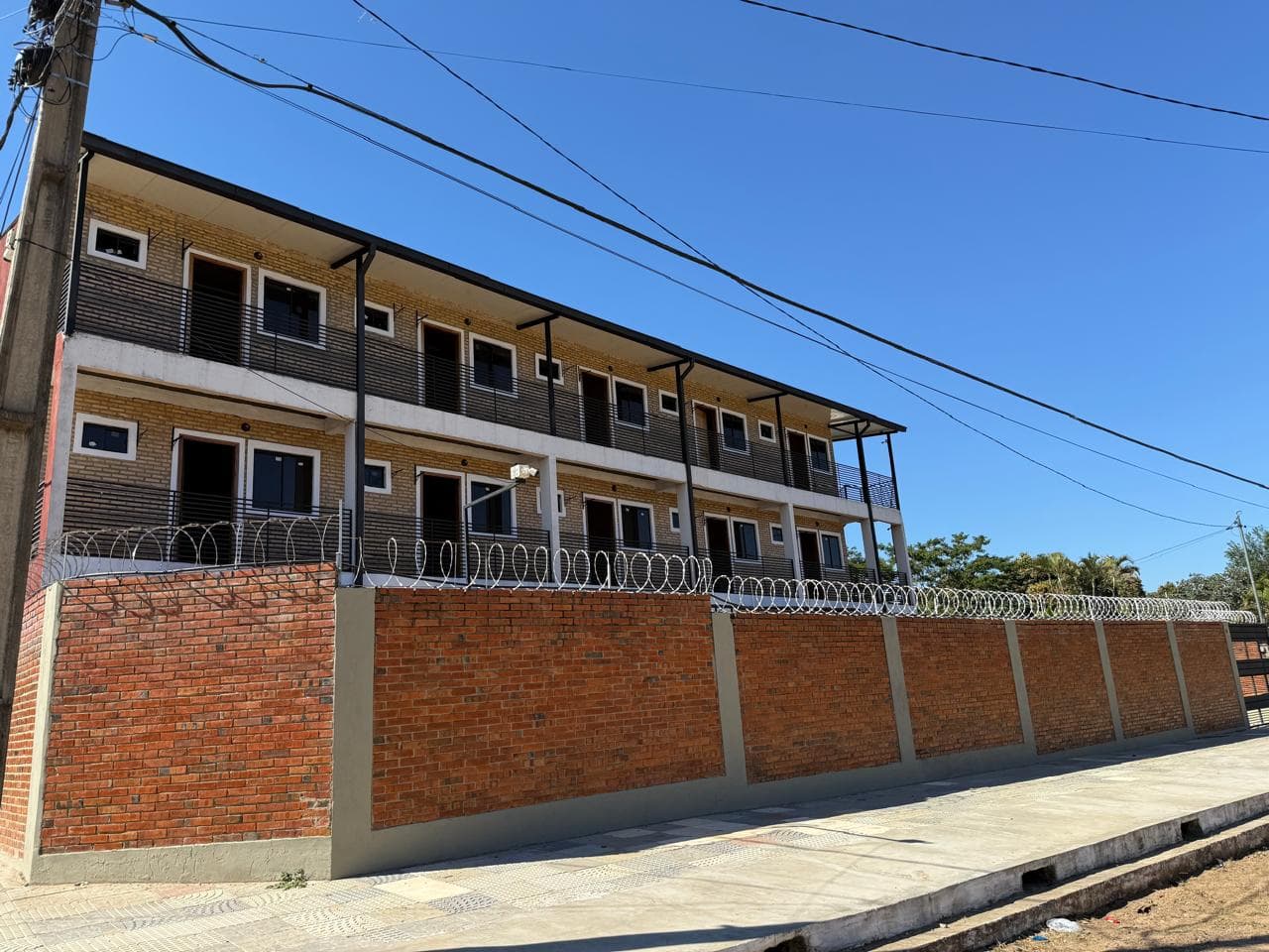ALQUILO MONOAMBIENTE EN SAN LORENZO