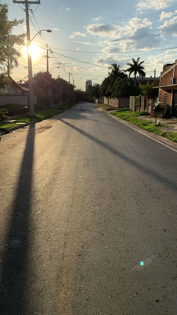 VENDO A PASOS DEL COLEGIO TRINITY Y DEL CIT – 3