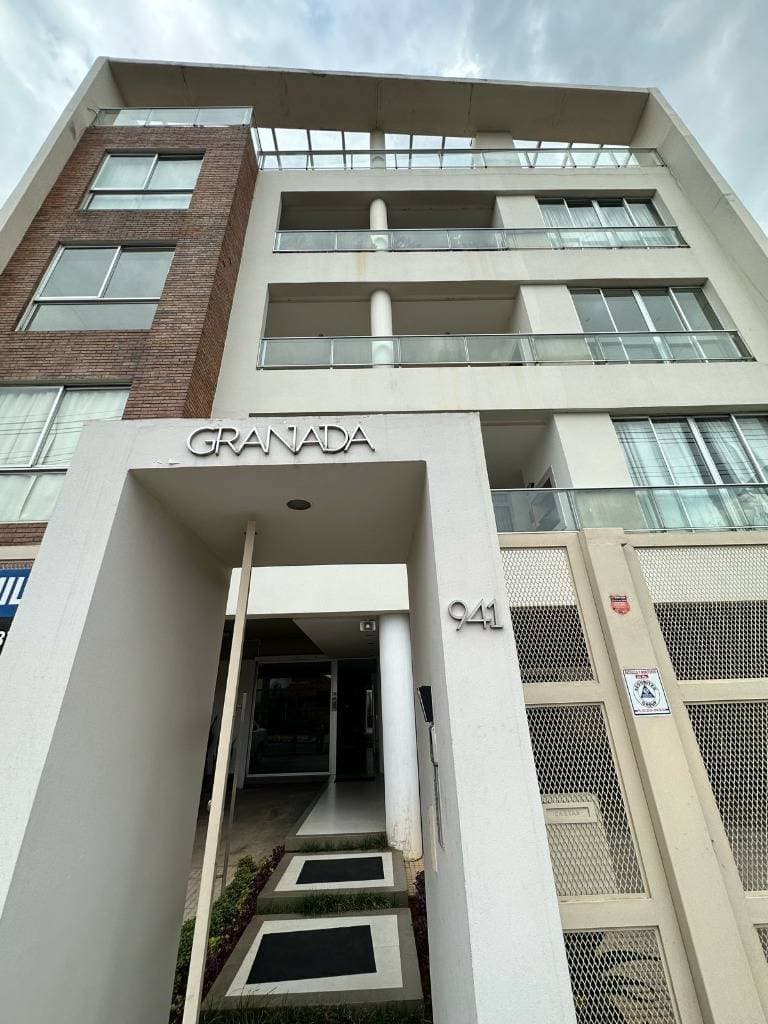 ALQUILO DPTO 3 DORMITORIOS EDIFICIO GRANADA