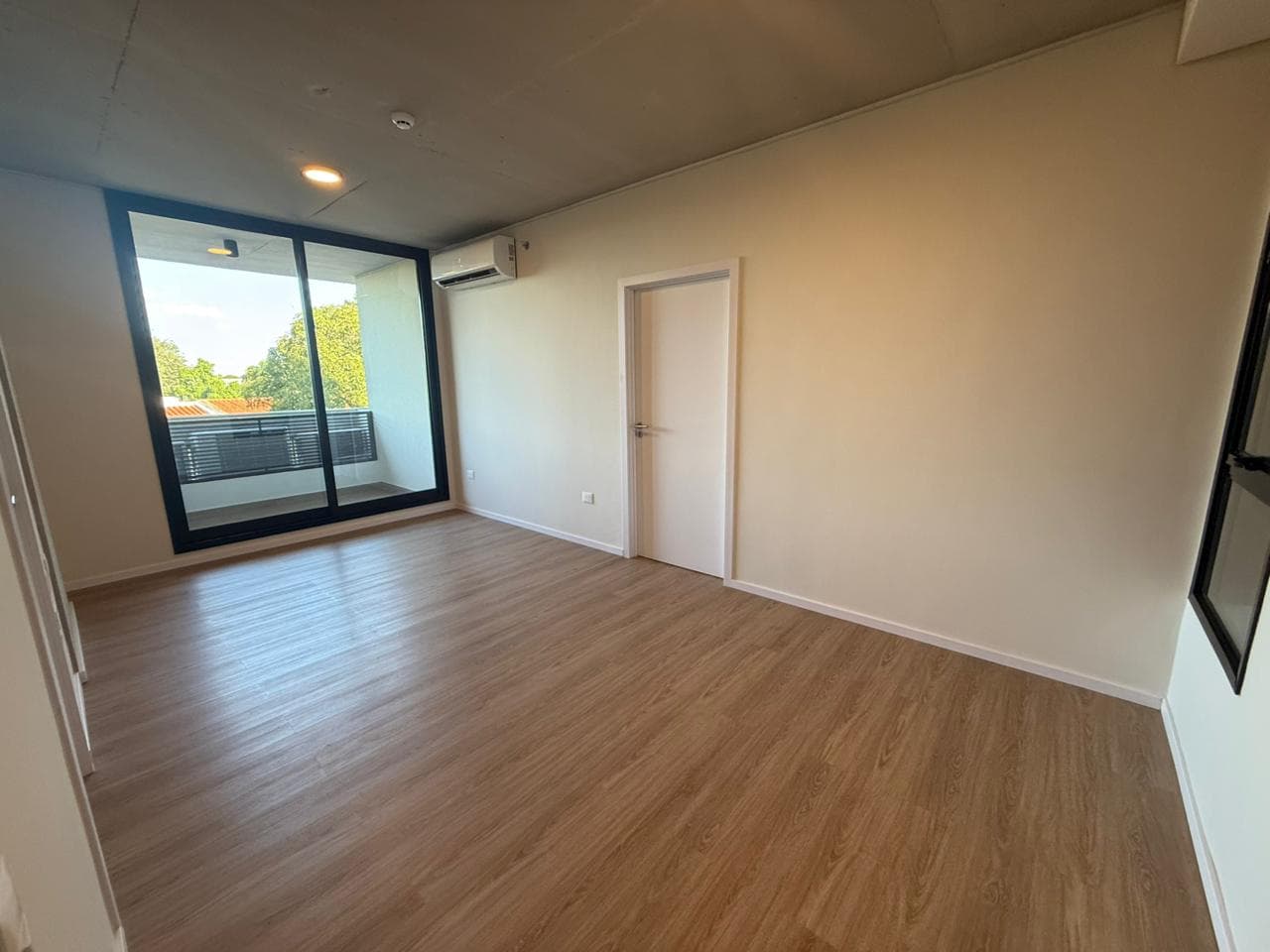 Departamento En Alquiler En Los Laureles – 3
