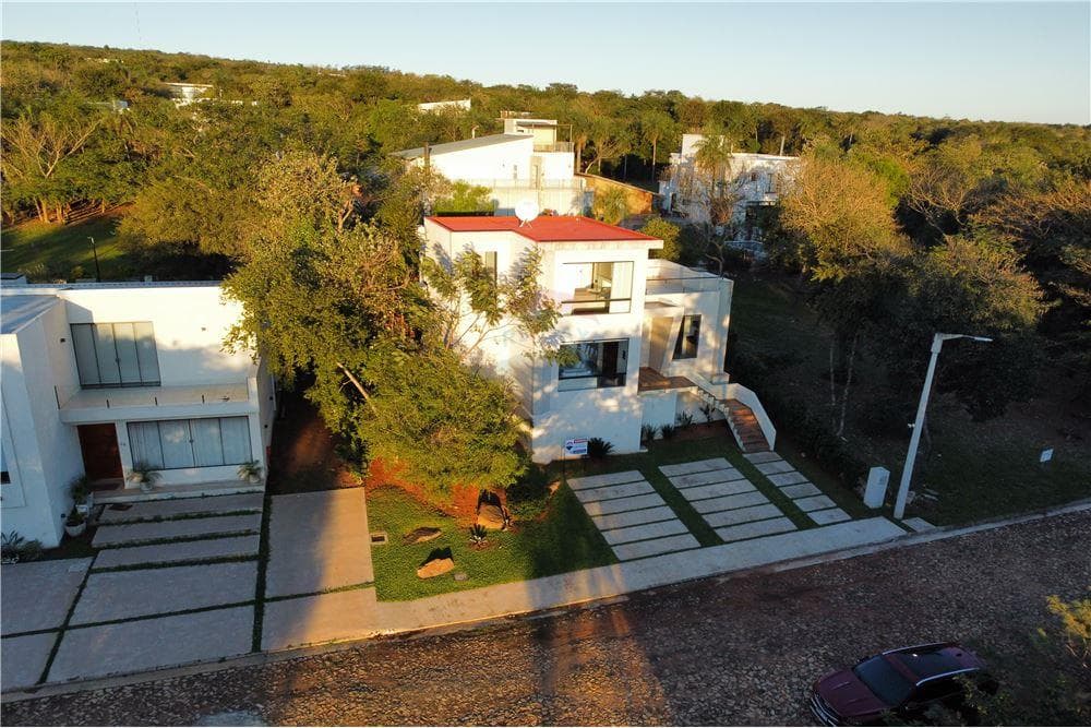 CASA MINIMALISTA EN CONDOMINIO SUNSET HILLS – 2