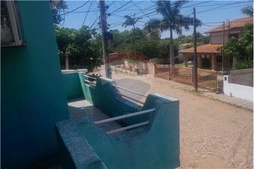 Vendo Casa de 2 Niveles con Piscina - Villa Elisa – 2