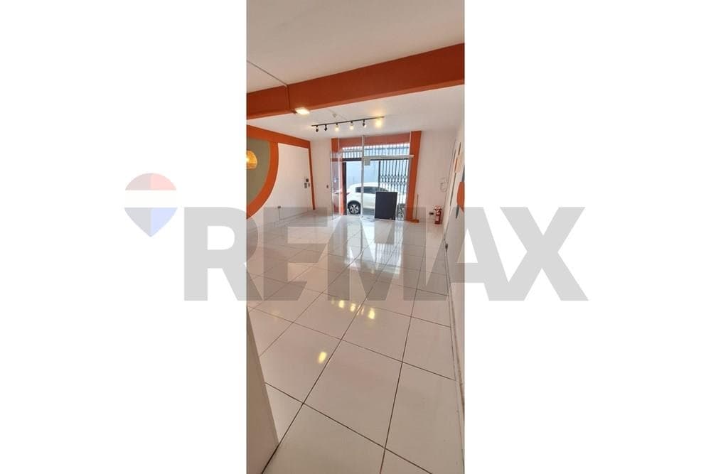 ALQUILO SALON COMERCIAL ZONA TELEFUTURO – 3