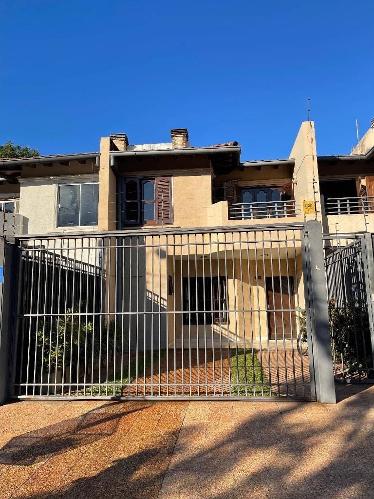 VENTA HERMOSO DUPLEX EN BO. YCUA SATÍ..!!! – 2