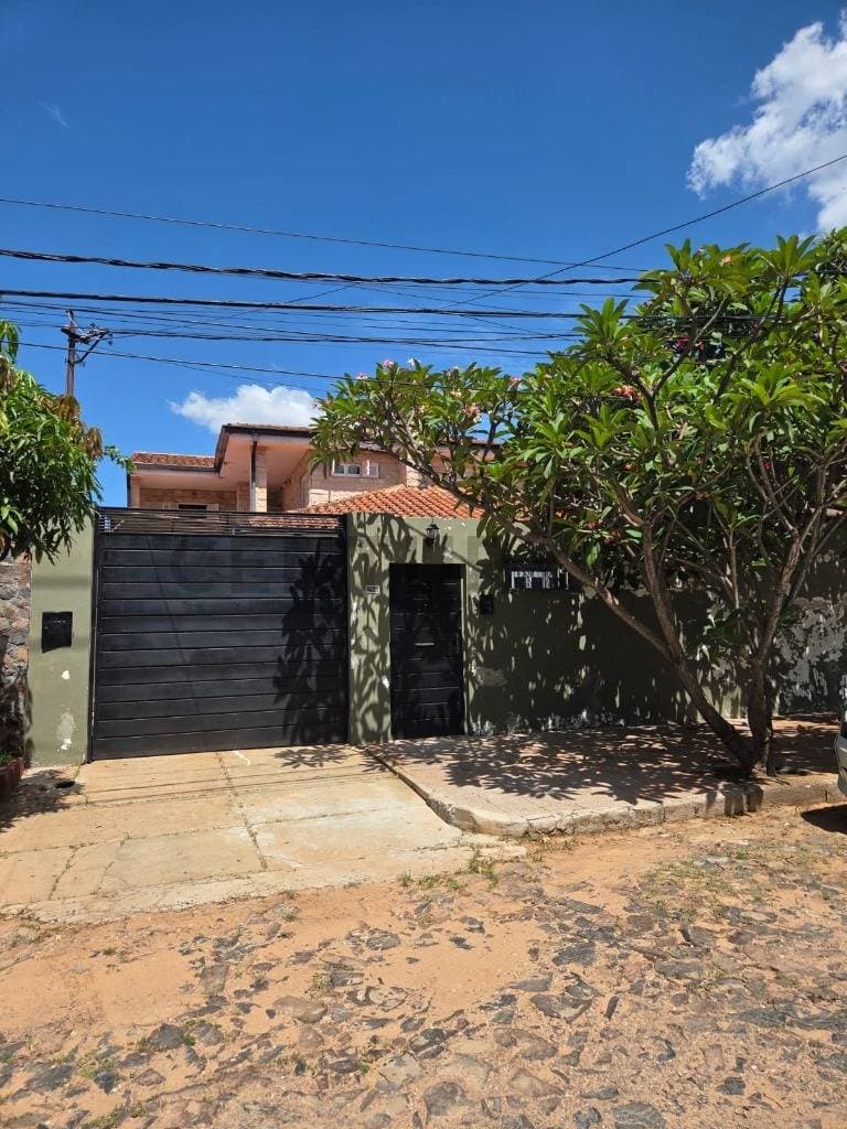 Alquilo casa en mburucuya – 2