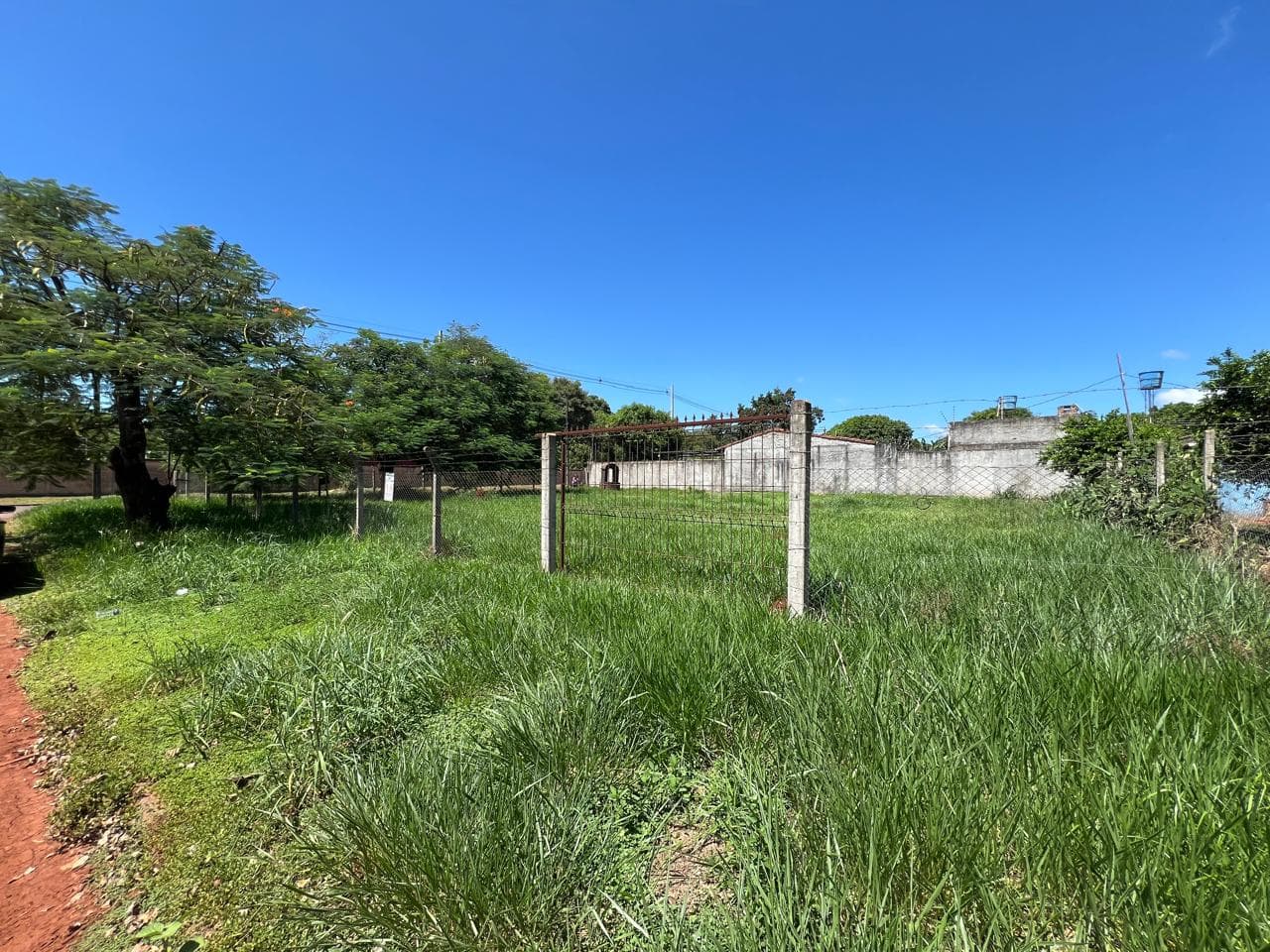 EN VENTA TERRENO – 3
