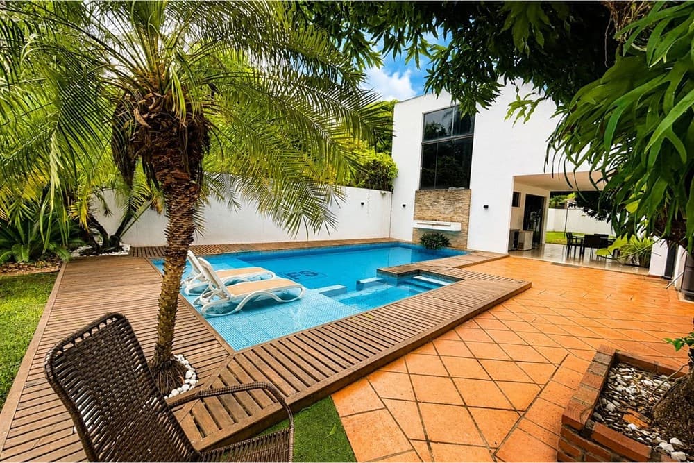CASA QUINTA EN ALQUILER – LUQUE – 2