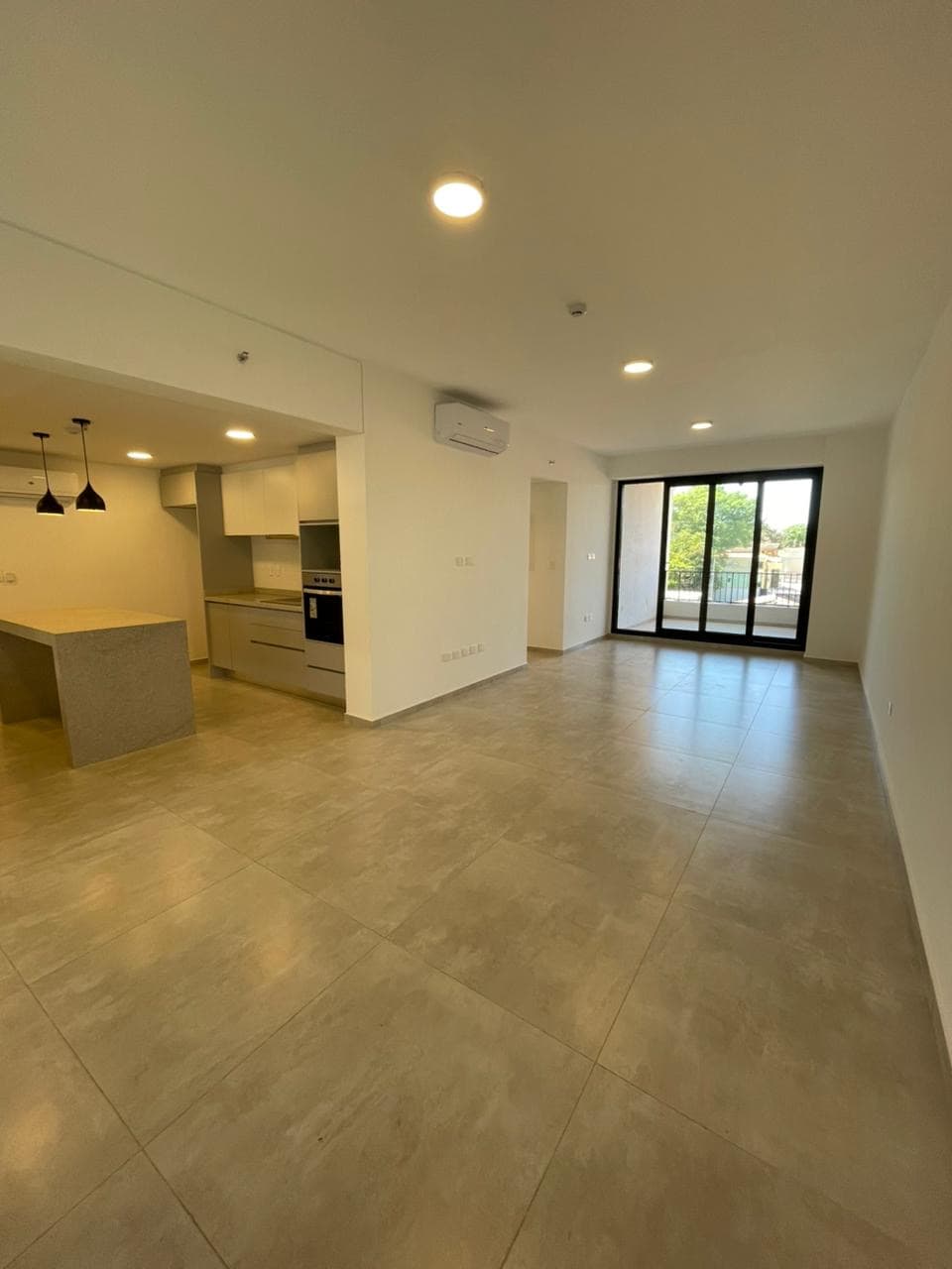 VILLA MORRA - EN ALQUILER, DEPTO DE 3 DORMITORIOS CON ÁREA DE SERVICIO – 2