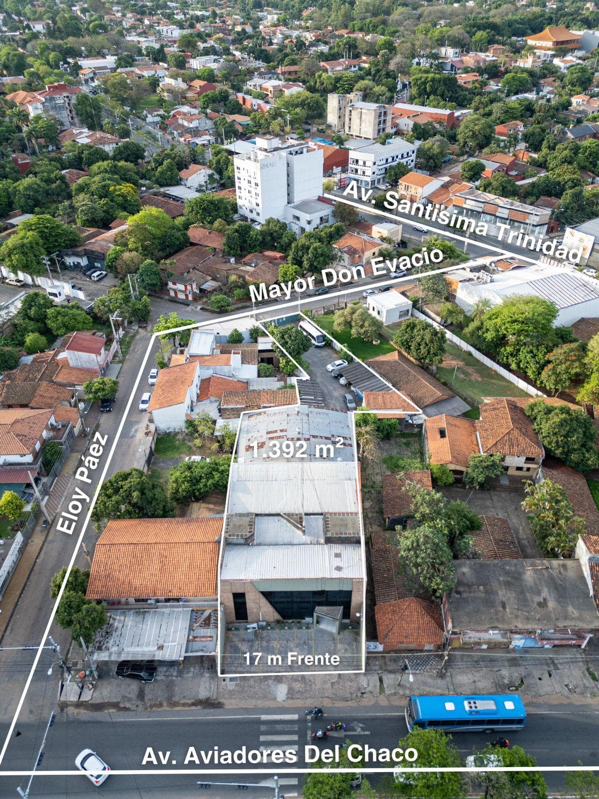 En Venta Oficina Corporativa Sobre La Avda. Aviadores Del Chaco – 3