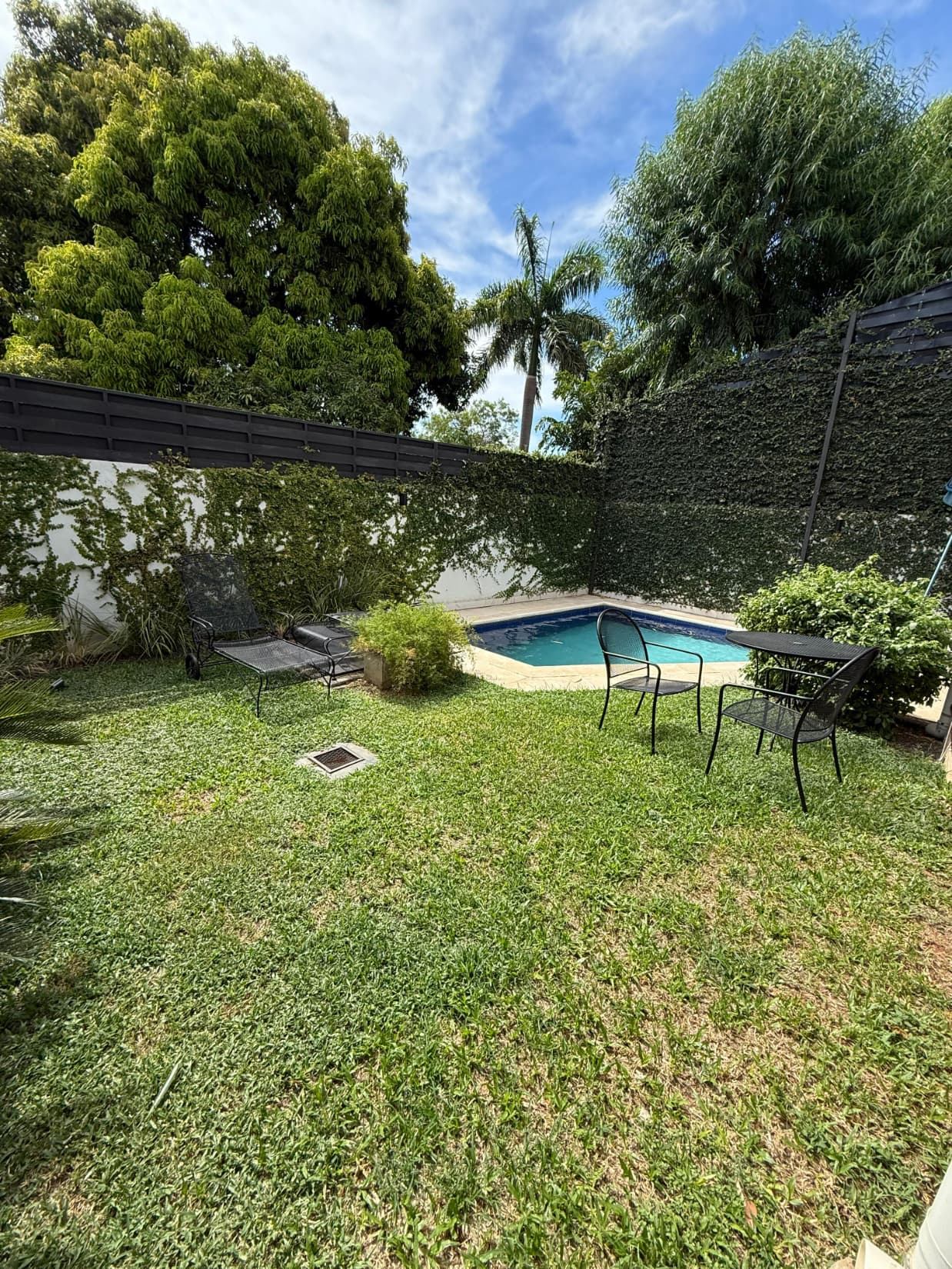 VENDO LLAVE DE DUPLEX TOTALMENTE AMOBLADO EN LUQUE!