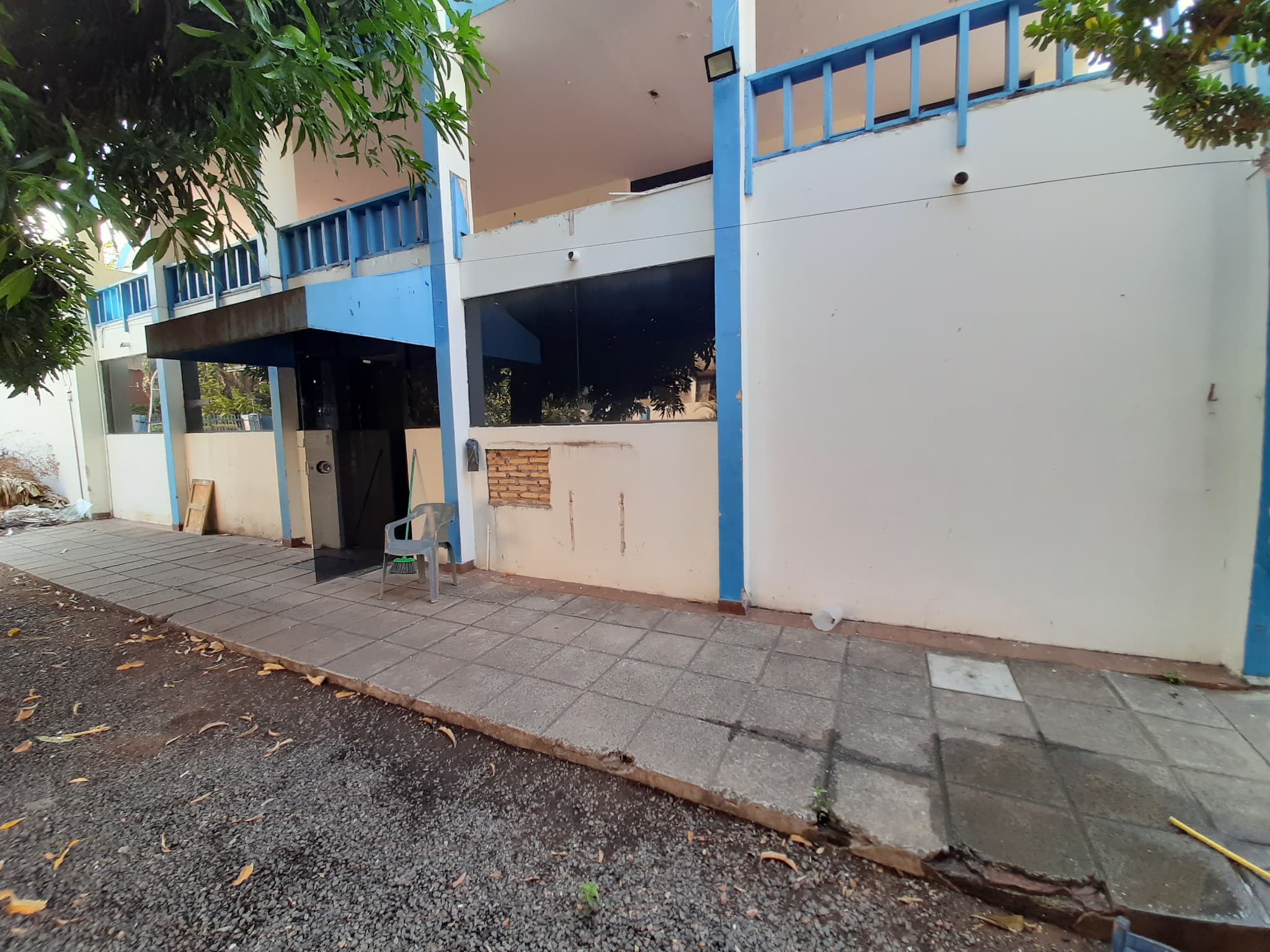 Gran propiedad de 1.100 M2 sobre Mariscal López, zona semi céntrica - Colegio Las Teresas – 3