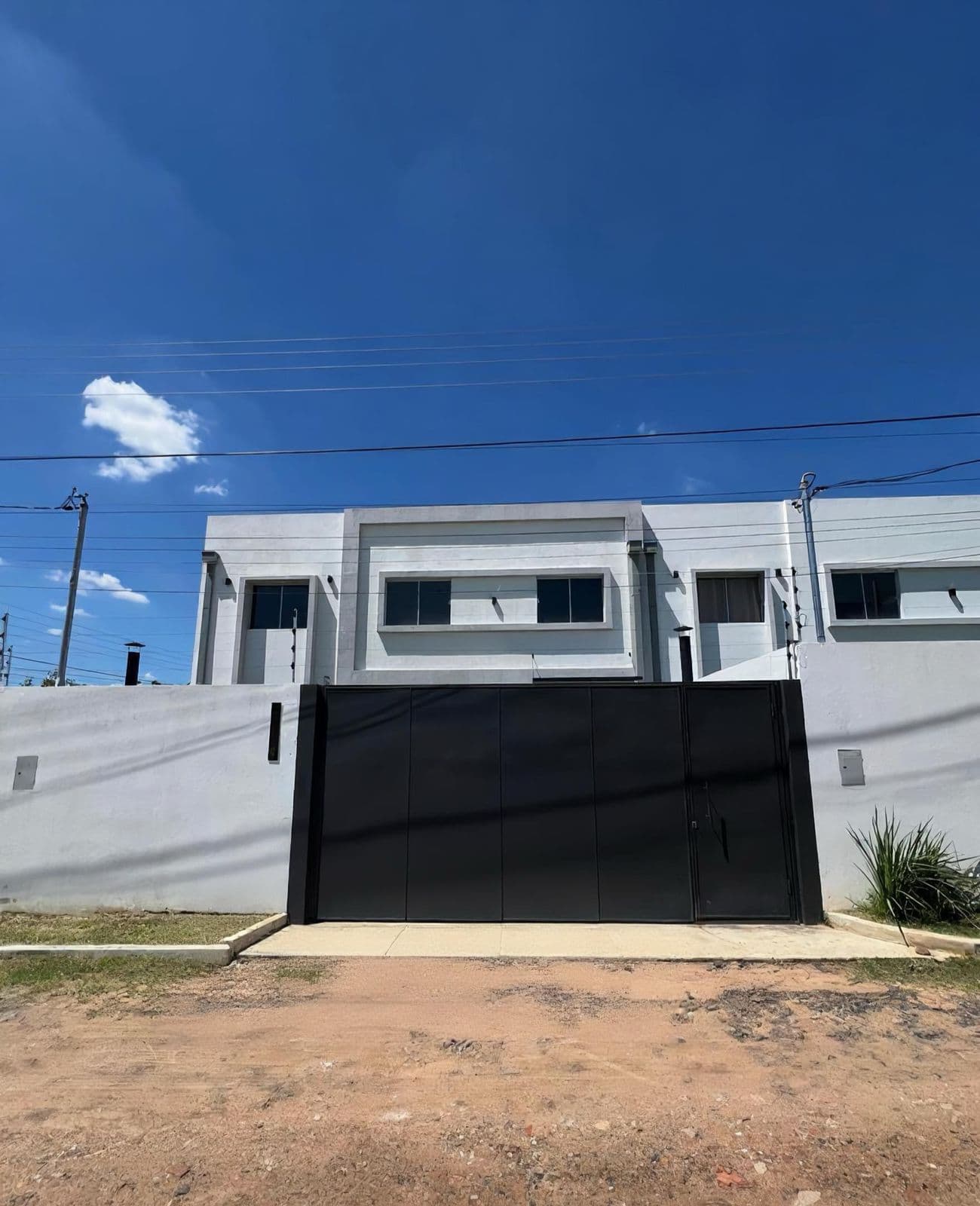EN VENTA DÚPLEX A ESTRENAR EN MARIANO ROQUE ALONSO