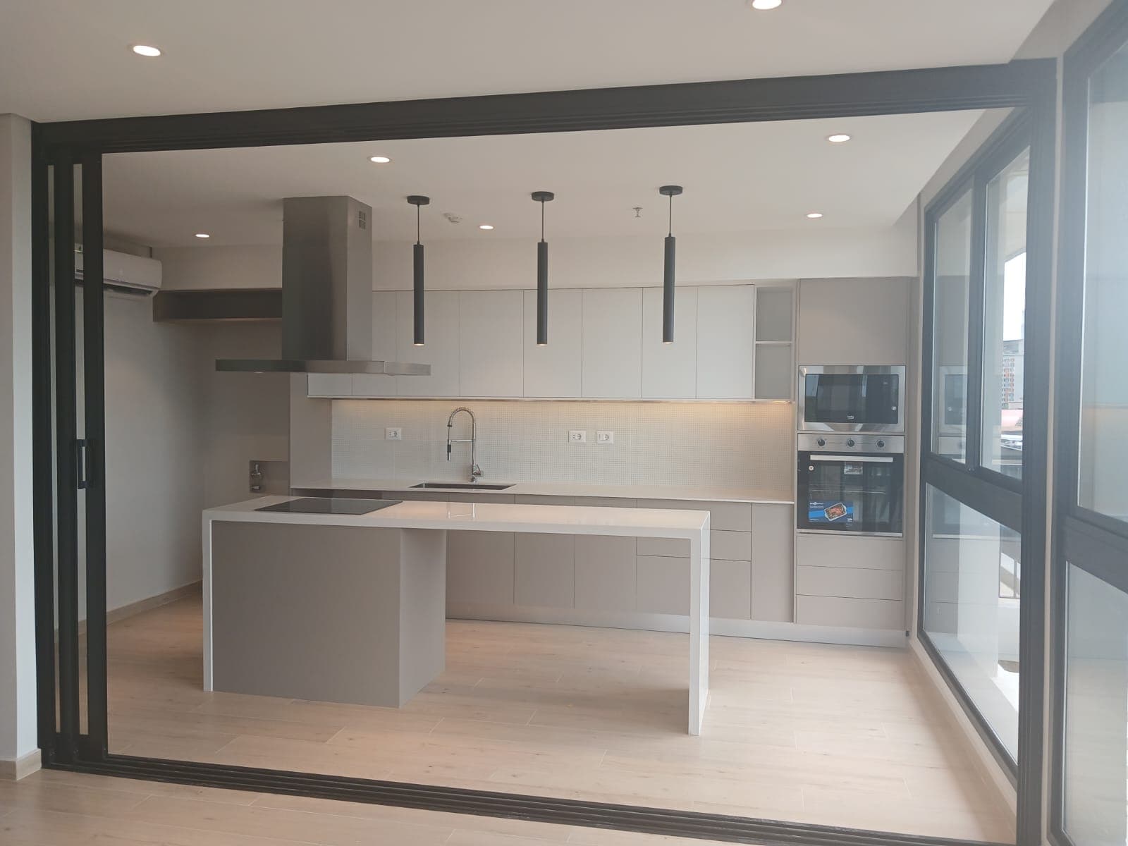 En Venta Departamento De 3 Habitaciones En Las Lomas – 2