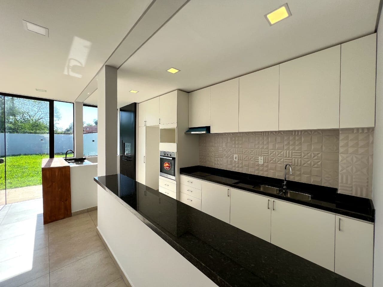 VENDO DÚPLEX A ESTRENAR EN LUQUE – 3