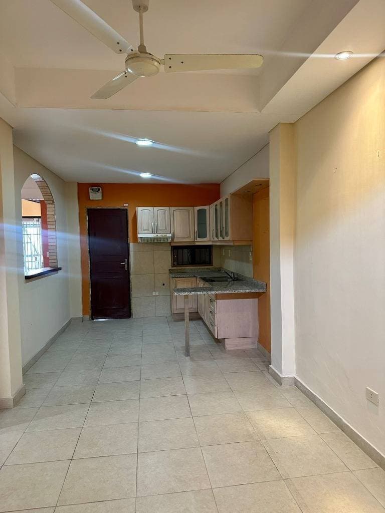 CASA EN LAS MERCEDES ASUNCION PARA VIVIENDA U OFICINA – 2