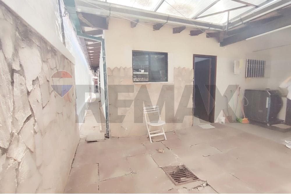 ALQUILO CASA AMOBLADA EN LAMBARE – 3