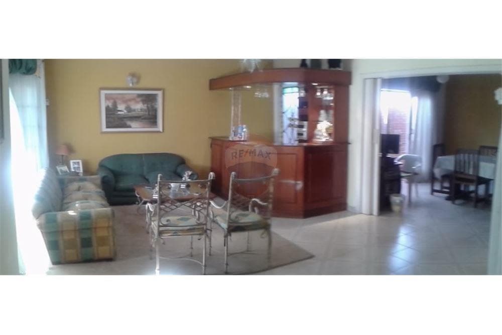 EN VENTA RESIDENCIA EN BO. MARISCAL ESTIGARRIBIA – 2